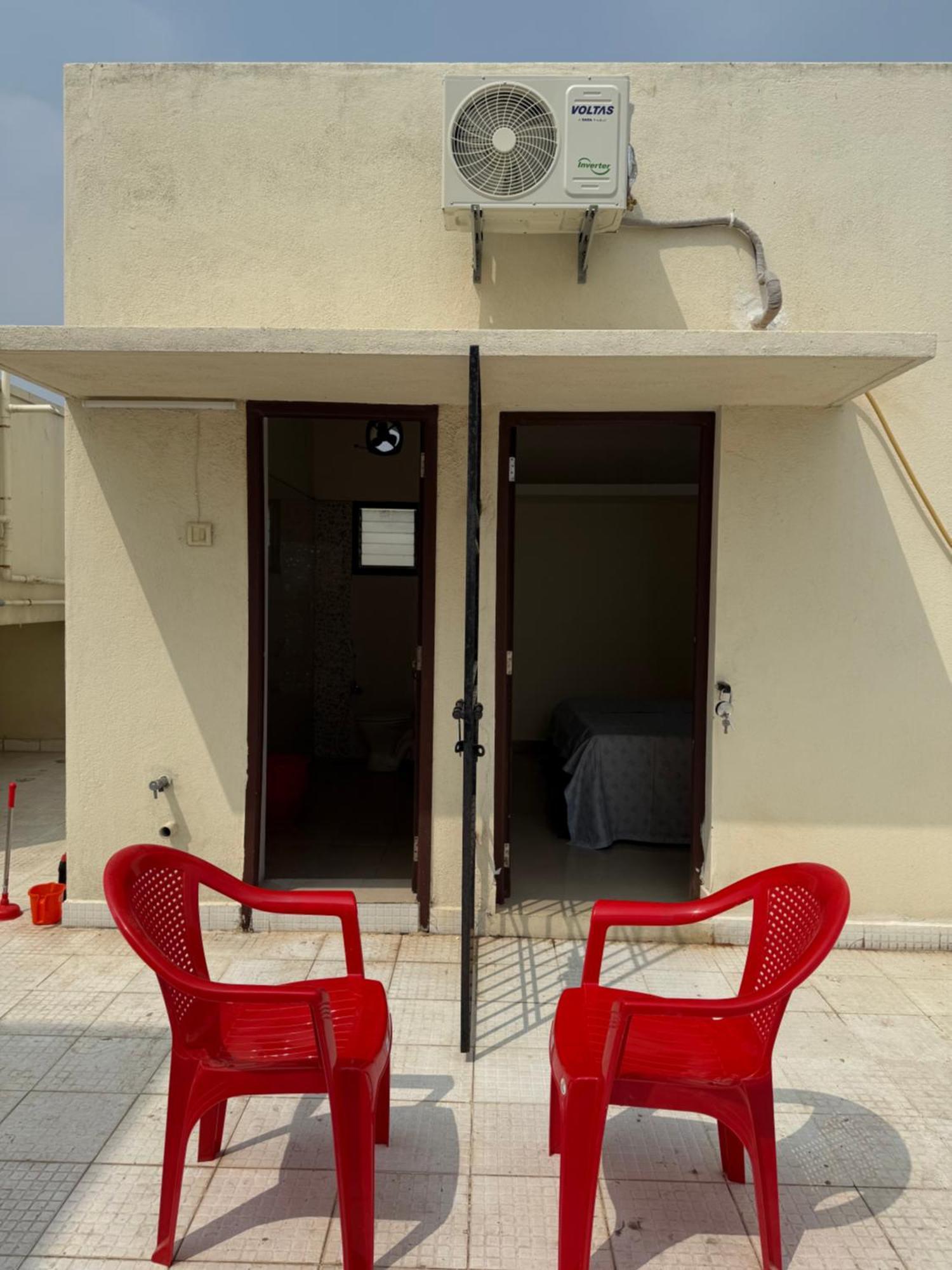 Sels 2 Single Bed, Bathroom, Lift, Third Floor, Bike Park * Chennai